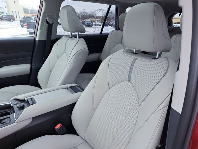 2025 Toyota Grand Highlander Platinum