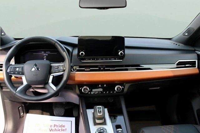 2024 Mitsubishi Outlander SEL