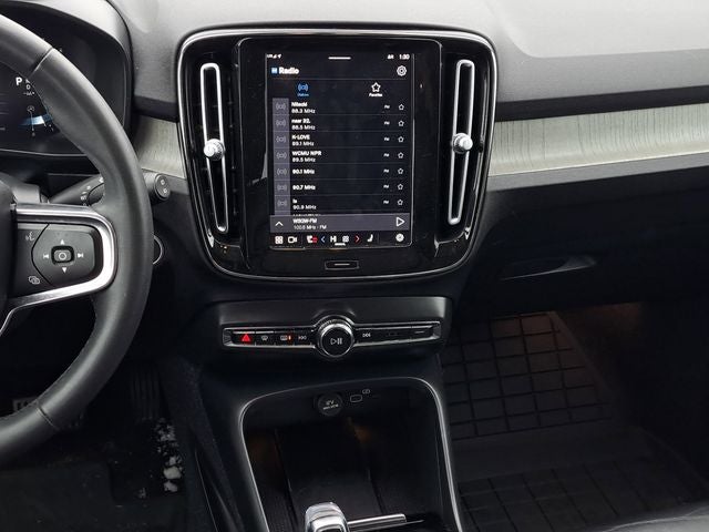 2023 Volvo XC40 Ultimate