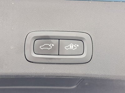 2023 Volvo XC40 Ultimate